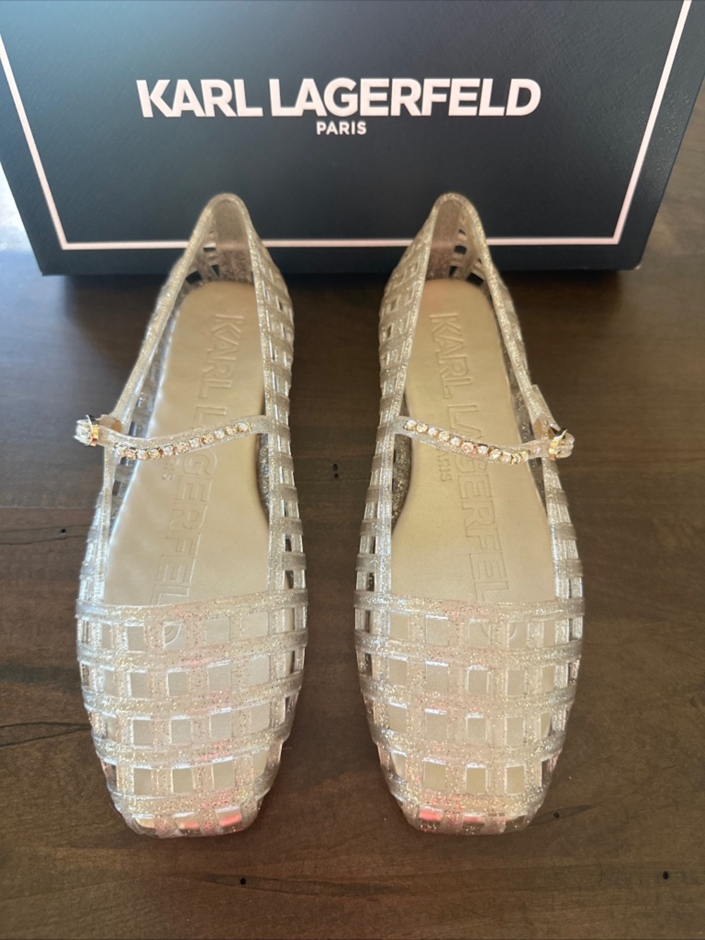Karl Lagerfeld Paris Womens Juliska Mary Jane Jelly Flats KL265546 White Gold 7